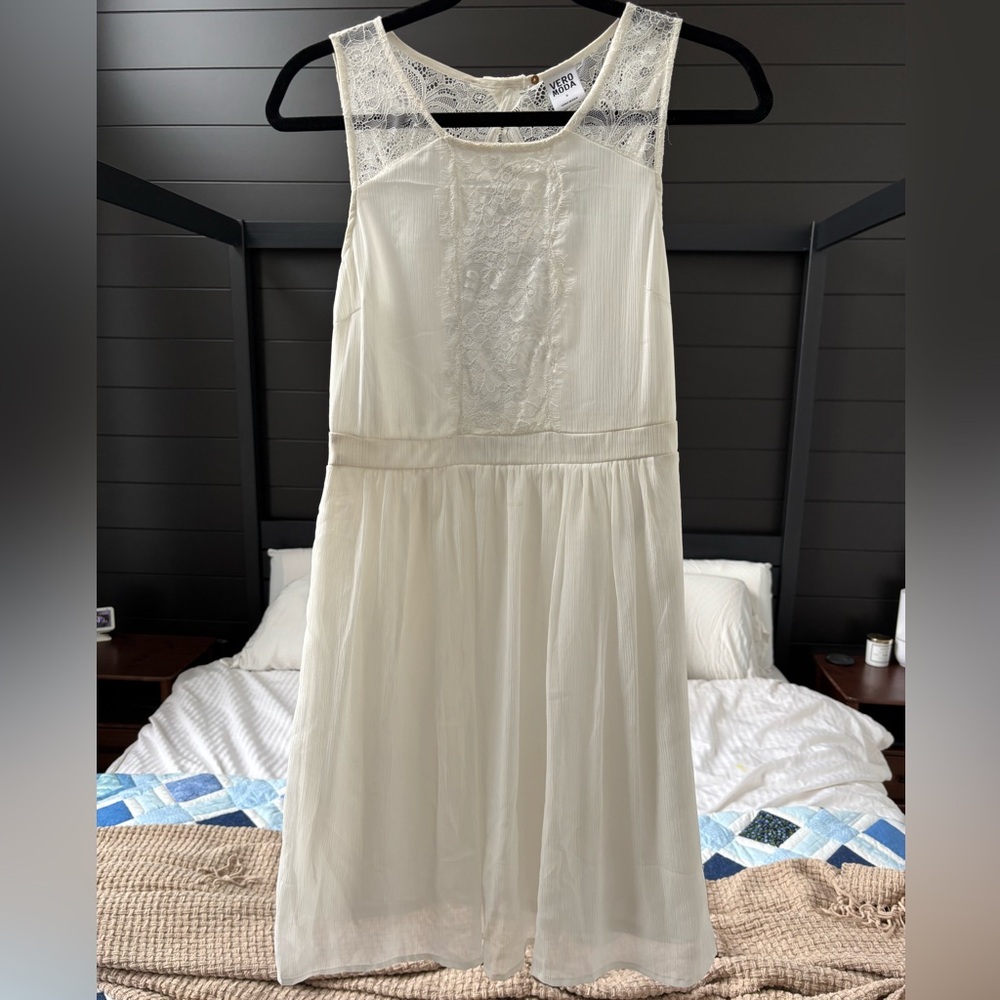 Elegant Cream Lace Dress